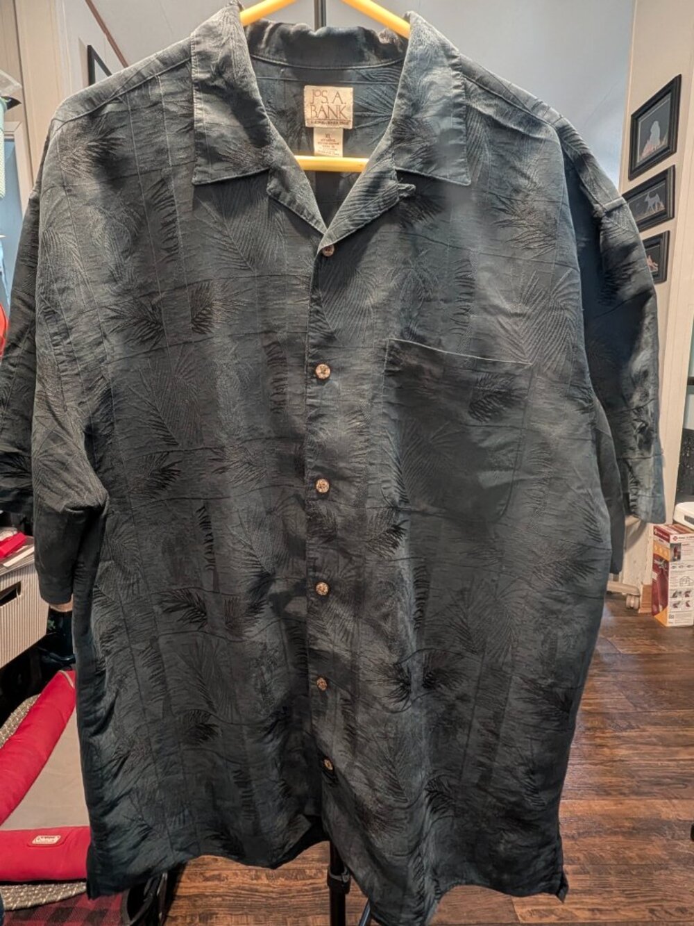 Jos. A. Bank Charcoal Tropical Short Sleeve Shirt with Embossed palm Leaves XL